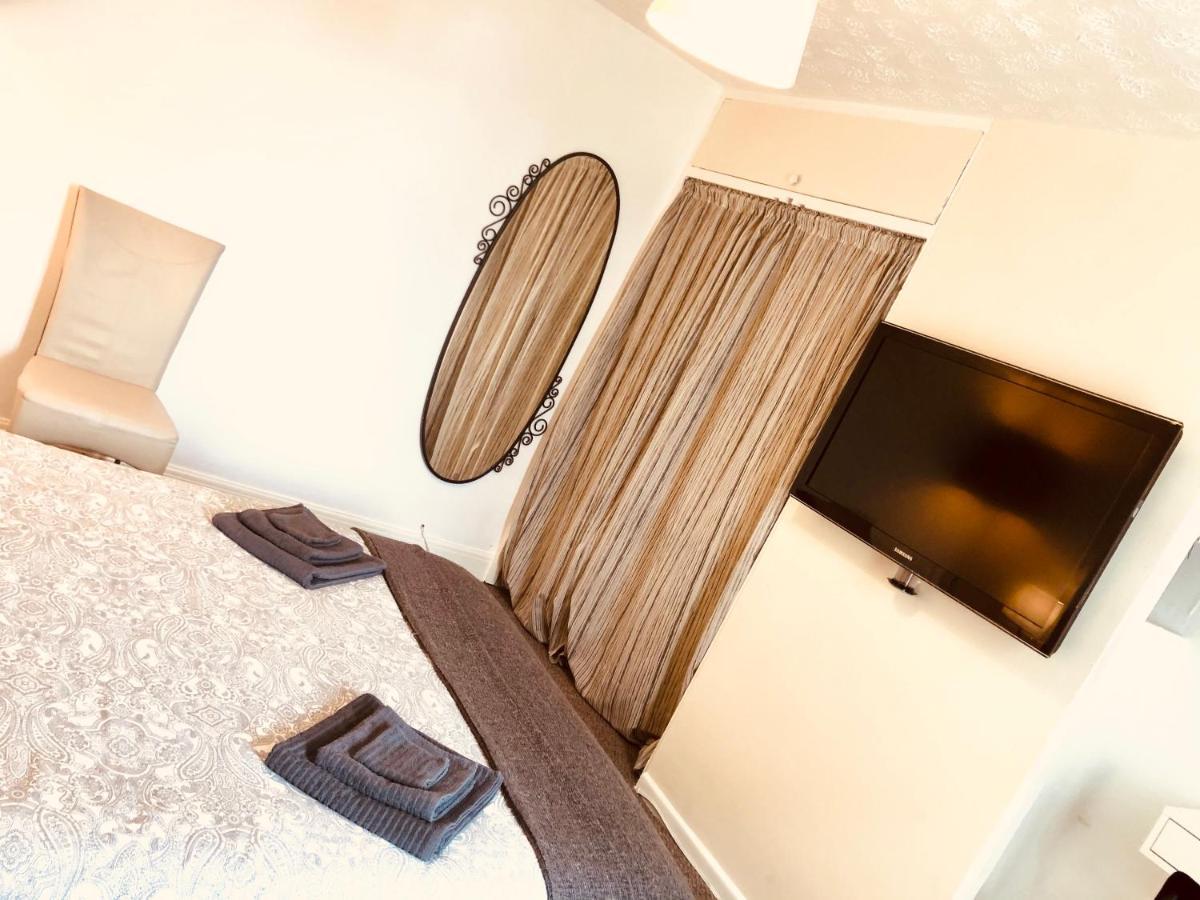 Ac Lounge 125 Appartement Rochford Buitenkant foto